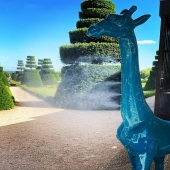 SWENY - girafe 🦒 Brumisateur 💦 
Réalisée sur-mesure et personnalisable 🖌  faite main avec amour 💙 en France 🇫🇷 

#art #statue #fonctionnelle #brumisateur #girafe #été #soleil☀️ #restaurants #plage #terrasse #hôtel #spa #decorationexterieur